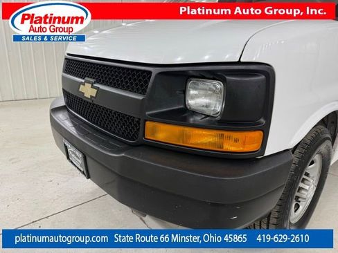 Used 2016 Chevrolet Express 3500 Extended RWD image 47
