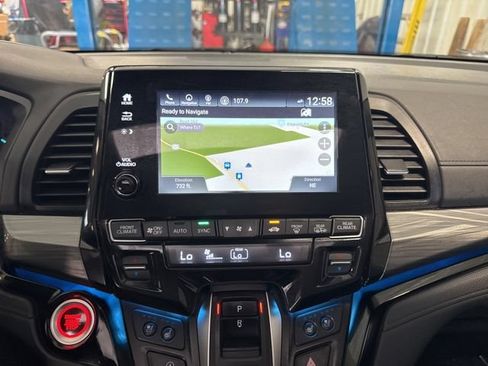 Used 2022 Honda Odyssey Elite image 4