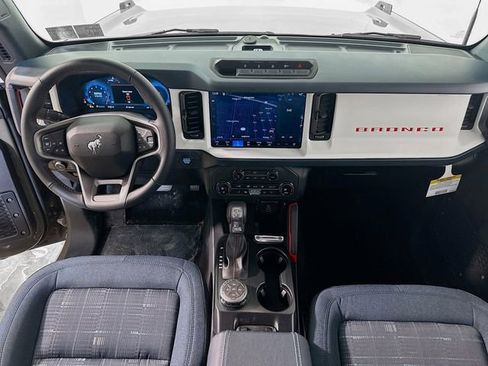 New 2026 Ford Bronco Heritage Edition AWD/4WD image 14