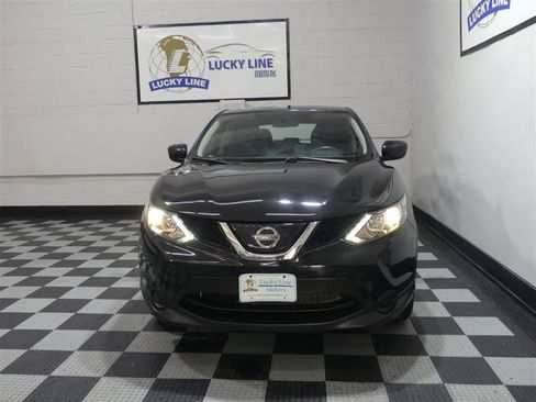 Used 2019 Nissan Rogue Sport S AWD/4WD image 2