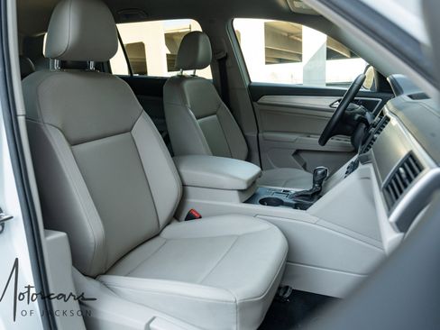 Used 2019 Volkswagen Atlas SE w/ Towing Package image 13