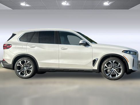 New 2026 BMW X5 xDrive50e AWD/4WD image 8