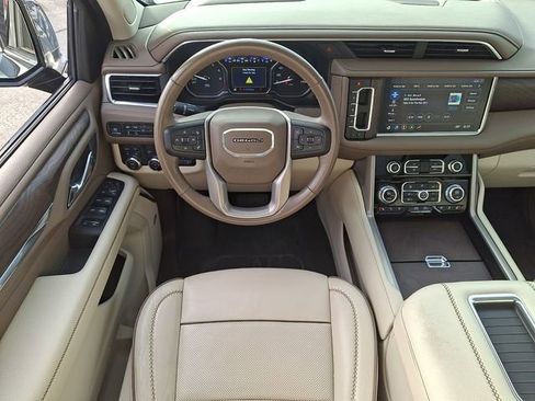 Used 2021 GMC Yukon XL Denali w/ Denali Ultimate Package image 11