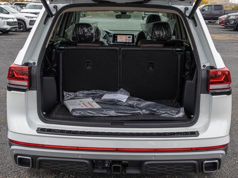 New 2026 Volkswagen Atlas Peak Edition image 37