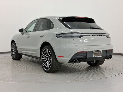New 2026 Porsche Macan image 3