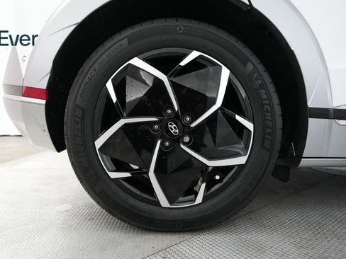 Used 2024 Hyundai Ioniq 5 Limited image 17