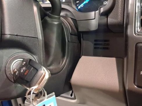 Used 2017 Ford F150 XLT w/ Equipment Group 302A Luxury AWD/4WD image 28