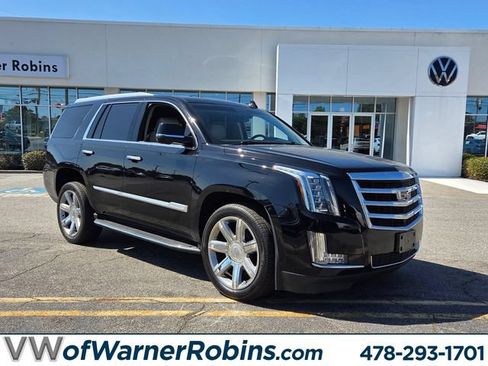 Used 2020 Cadillac Escalade Luxury AWD/4WD image 1