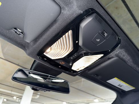 New 2026 BMW 330i Sedan w/ Convenience Package RWD image 15