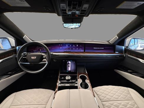New 2026 Cadillac Escalade ESV Platinum Sport AWD/4WD image 22