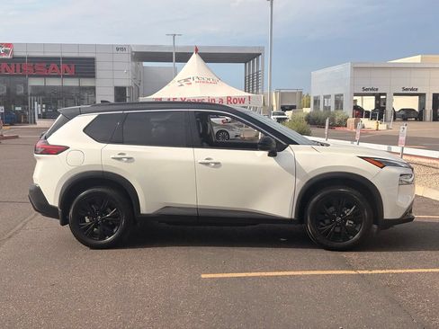 Certified 2023 Nissan Rogue SV w/ SV Premium Package FWD image 7