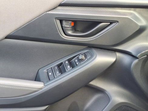 Used 2025 Subaru Crosstrek 2.0i Premium image 23