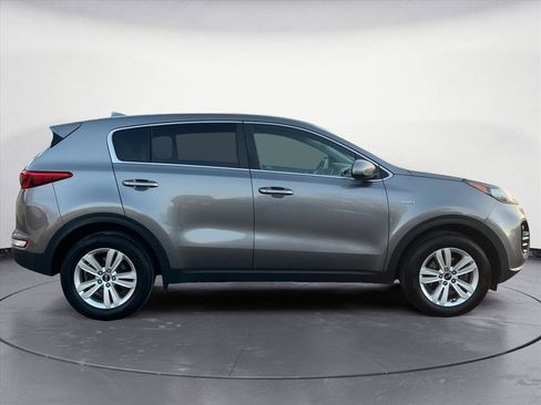Used 2017 Kia Sportage LX image 7