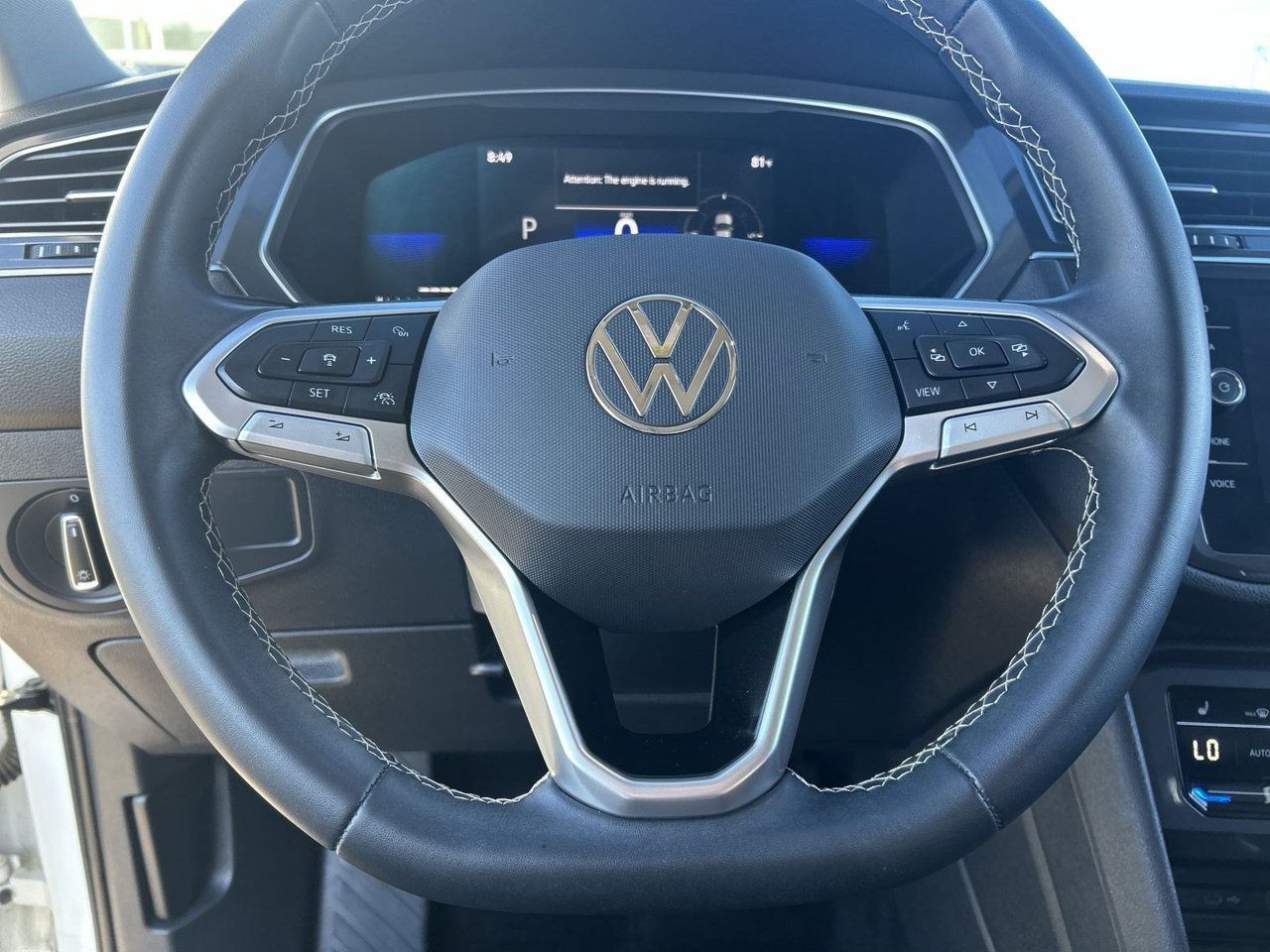 Used 2022 Volkswagen Tiguan SE w/ Panoramic Sunroof Package FWD image 20