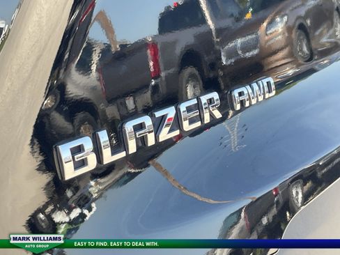 Used 2024 Chevrolet Blazer LT w/ Driver Confidence Package image 9