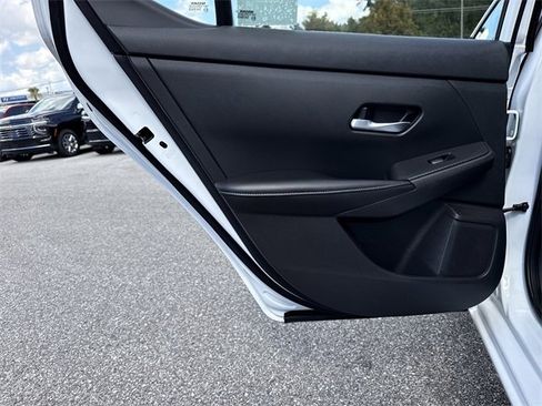 Used 2022 Nissan Sentra SV image 29