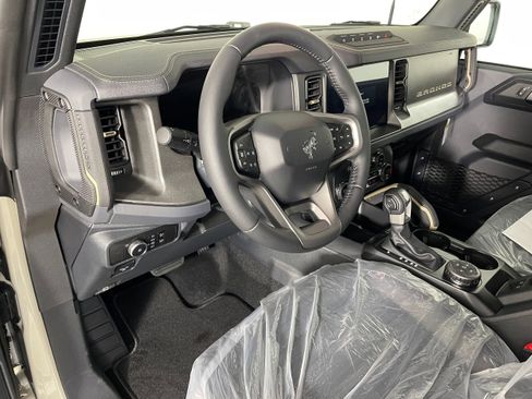 New 2025 Ford Bronco Badlands w/ Sasquatch Package image 2