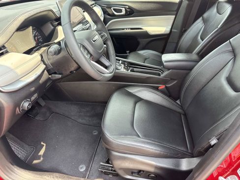 Certified 2025 Jeep Compass Limited AWD/4WD image 15