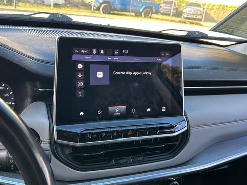 Certified 2022 Jeep Compass Limited image 48