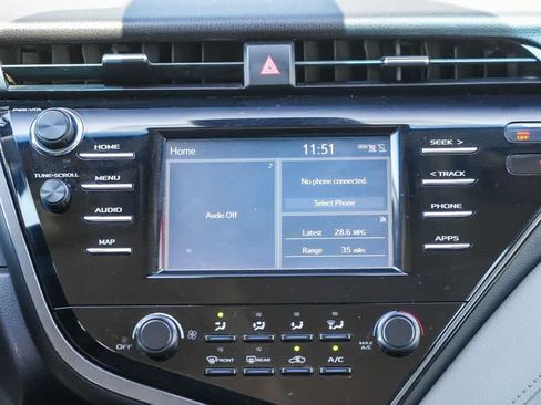Used 2019 Toyota Camry LE FWD image 14