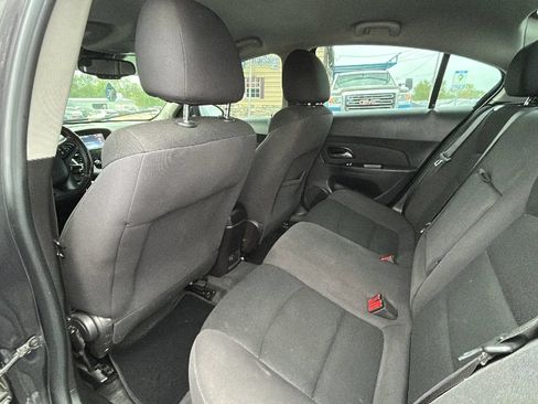 Used 2016 Chevrolet Cruze LT FWD image 17