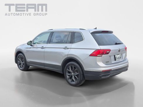 Used 2024 Volkswagen Tiguan SE FWD image 5
