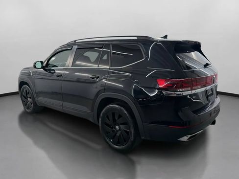 Used 2024 Volkswagen Atlas SE AWD/4WD image 7