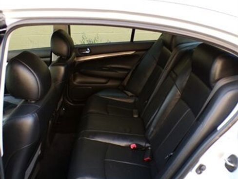 Used 2012 INFINITI G37 Journey w/ Premium Pkg RWD image 19