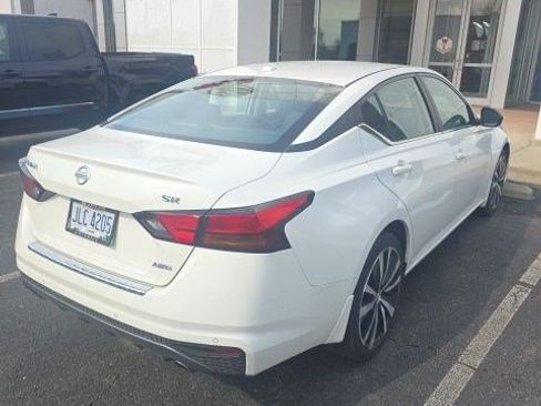 Used 2021 Nissan Altima 2.5 SR w/ SR Premium Package AWD/4WD image 6