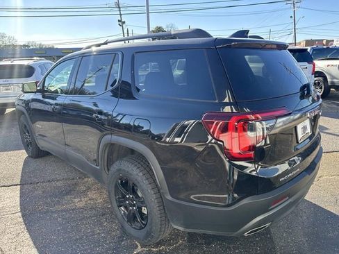 Used 2023 GMC Acadia AT4 w/ Technology Package image 9