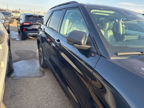 New 2026 Ford Explorer Active w/ Active Comfort Package image 19