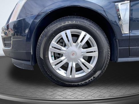 Used 2016 Cadillac SRX Luxury w/ Driver Awareness Package FWD image 9