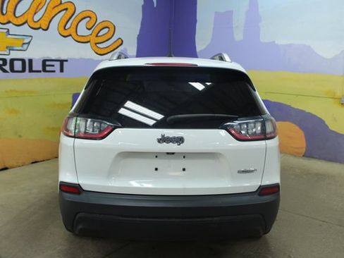 Used 2019 Jeep Cherokee Latitude w/ Cold Weather Group FWD image 7