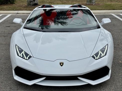 Used 2017 Lamborghini Huracan LP 610-4 image 3