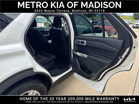 Used 2023 Ford Explorer XLT w/ Class IV Trailer Tow Package AWD/4WD image 42