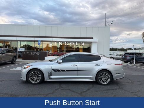 Used 2018 Kia Stinger image 5