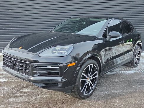 Used 2025 Porsche Cayenne Coupe AWD/4WD image 1