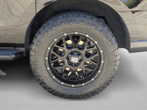 Used 2022 Ford Expedition Max XLT RWD image 24