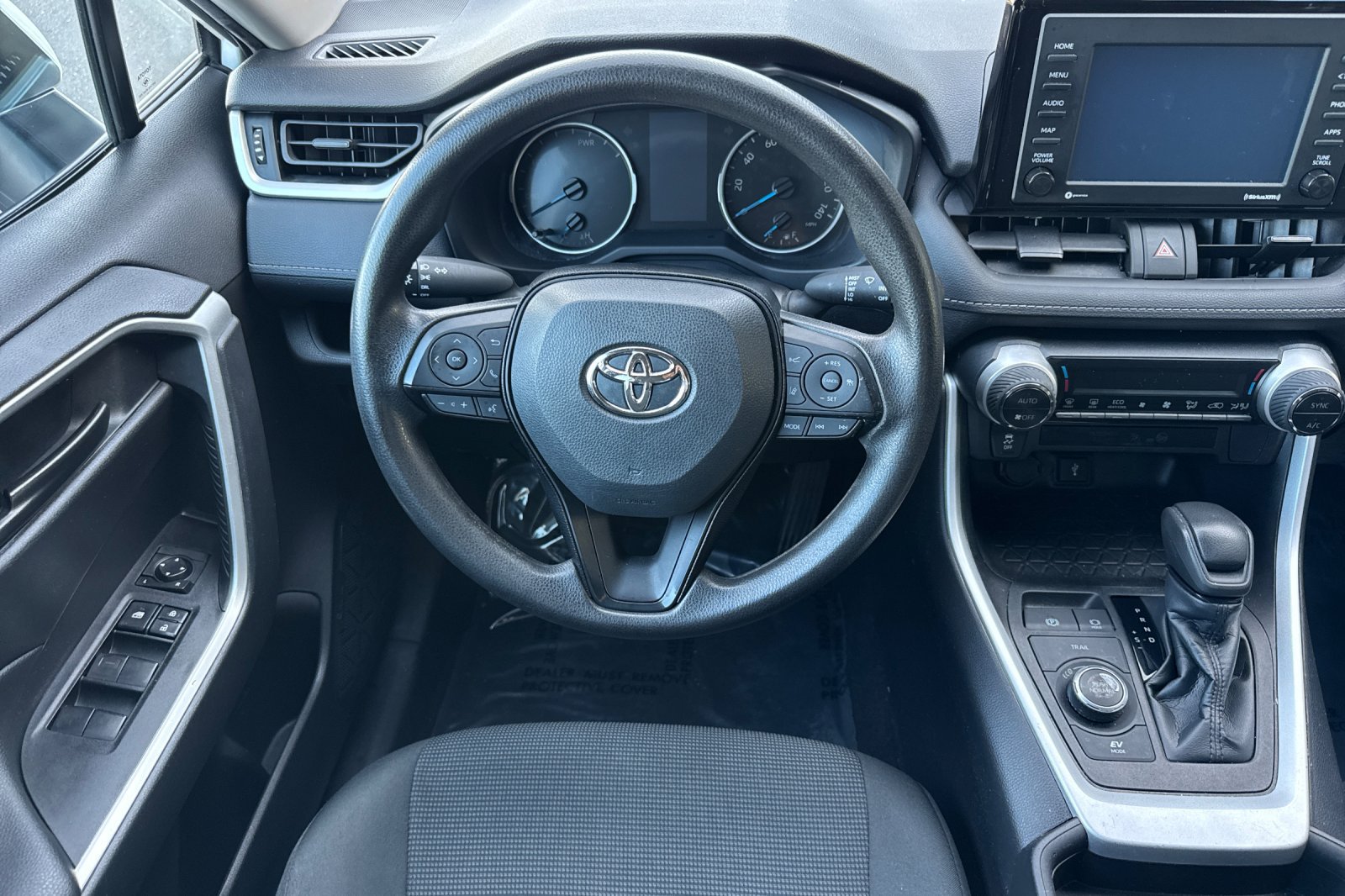 Certified 2021 Toyota RAV4 LE AWD/4WD image 18