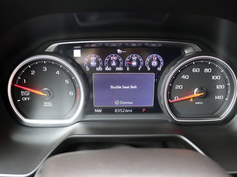 Used 2021 Chevrolet Suburban Premier w/ Premium Package RWD image 32