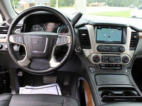 Used 2019 GMC Yukon Denali w/ Denali Ultimate Package image 26