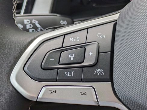 New 2025 Volkswagen Atlas Cross Sport SE image 25