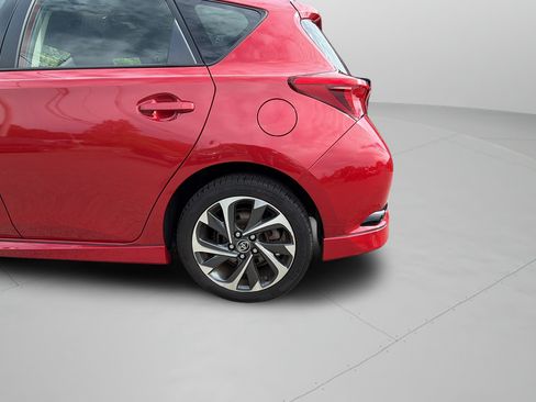 Used 2018 Toyota Corolla iM FWD image 33