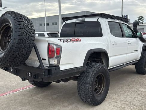 Used 2021 Toyota Tacoma TRD Off-Road w/ Technology Package image 6