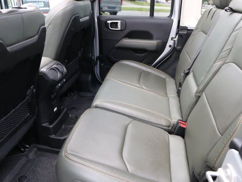 Used 2024 Jeep Wrangler High Altitude AWD/4WD image 31