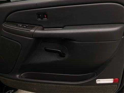 Used 2004 Chevrolet Silverado 1500 4x4 Regular Cab w/ Light Duty Power Package image 23