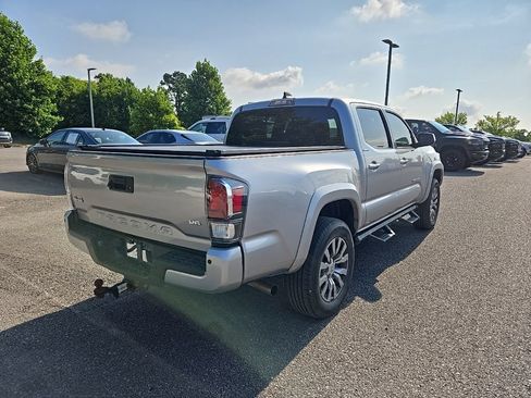 Used 2023 Toyota Tacoma Limited AWD/4WD image 7