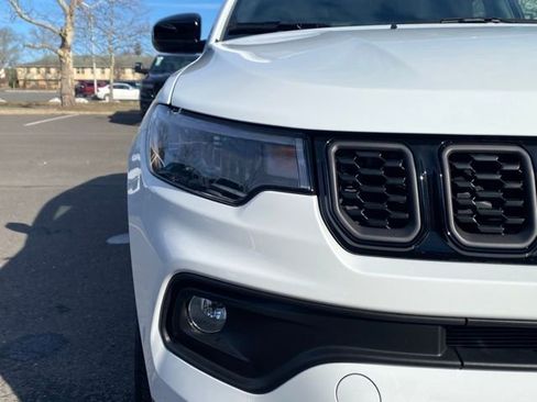 New 2026 Jeep Compass Latitude w/ Sun and Sound Group AWD/4WD image 10