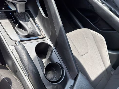 Certified 2026 Hyundai Elantra Sport FWD image 33
