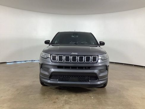 Used 2024 Jeep Compass Sport AWD/4WD image 3